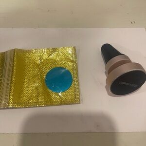 Magnetic Car Phone Mount - Gold/Black